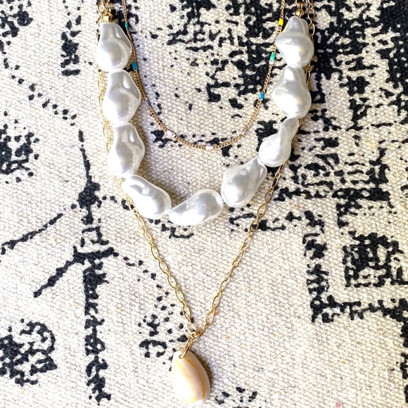 Boho Layered Cowrie Shell Pearl & Gold Necklace - Picture 2 of 5